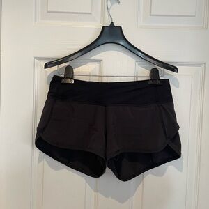 LULULEMON ATHLETIC SHORTS